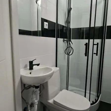 Ninka - Short Bielany 3* Varsovie